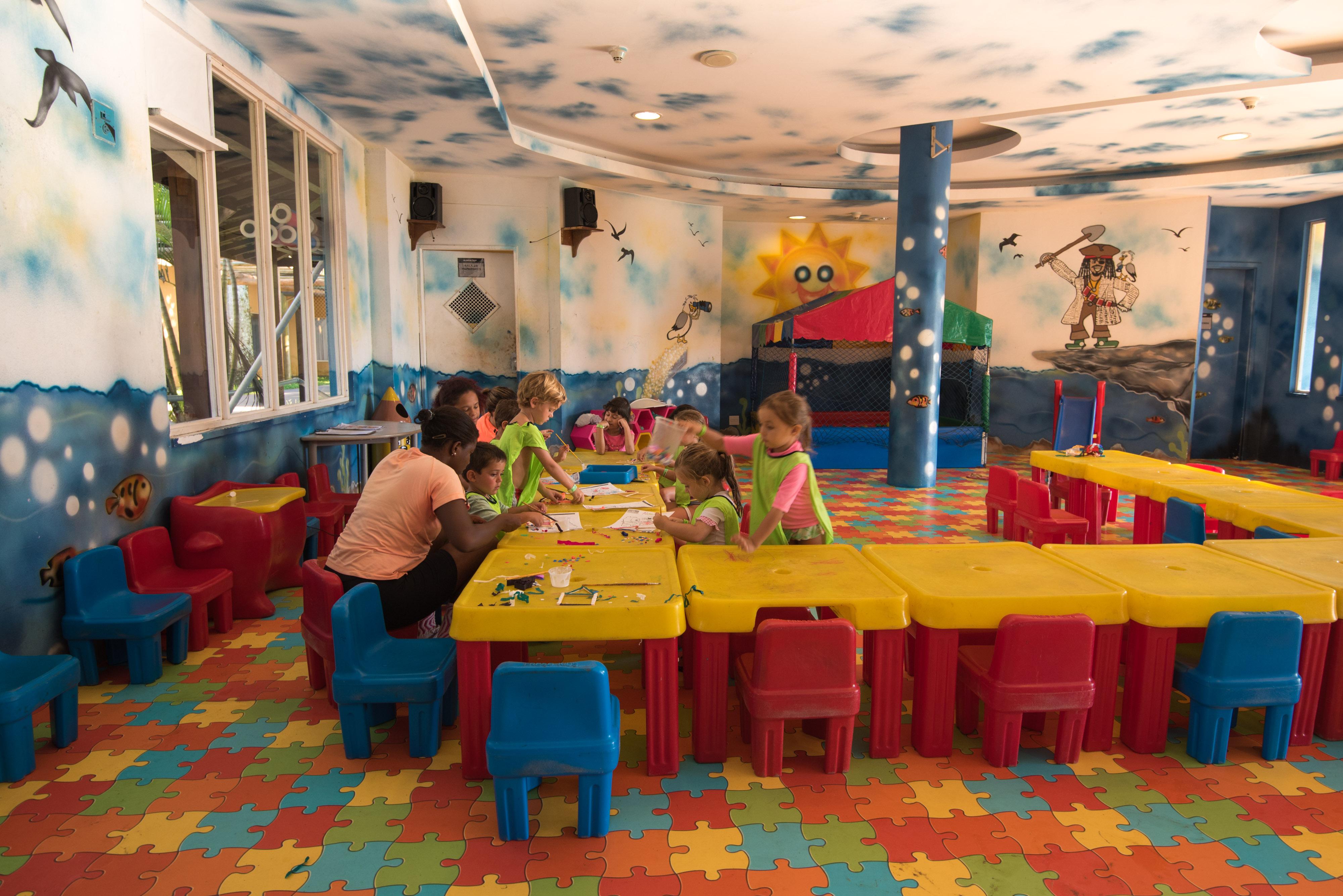 Vila Gale Eco Resort Angra Ангра дос Рейс Екстериор снимка The children's club at the hotel