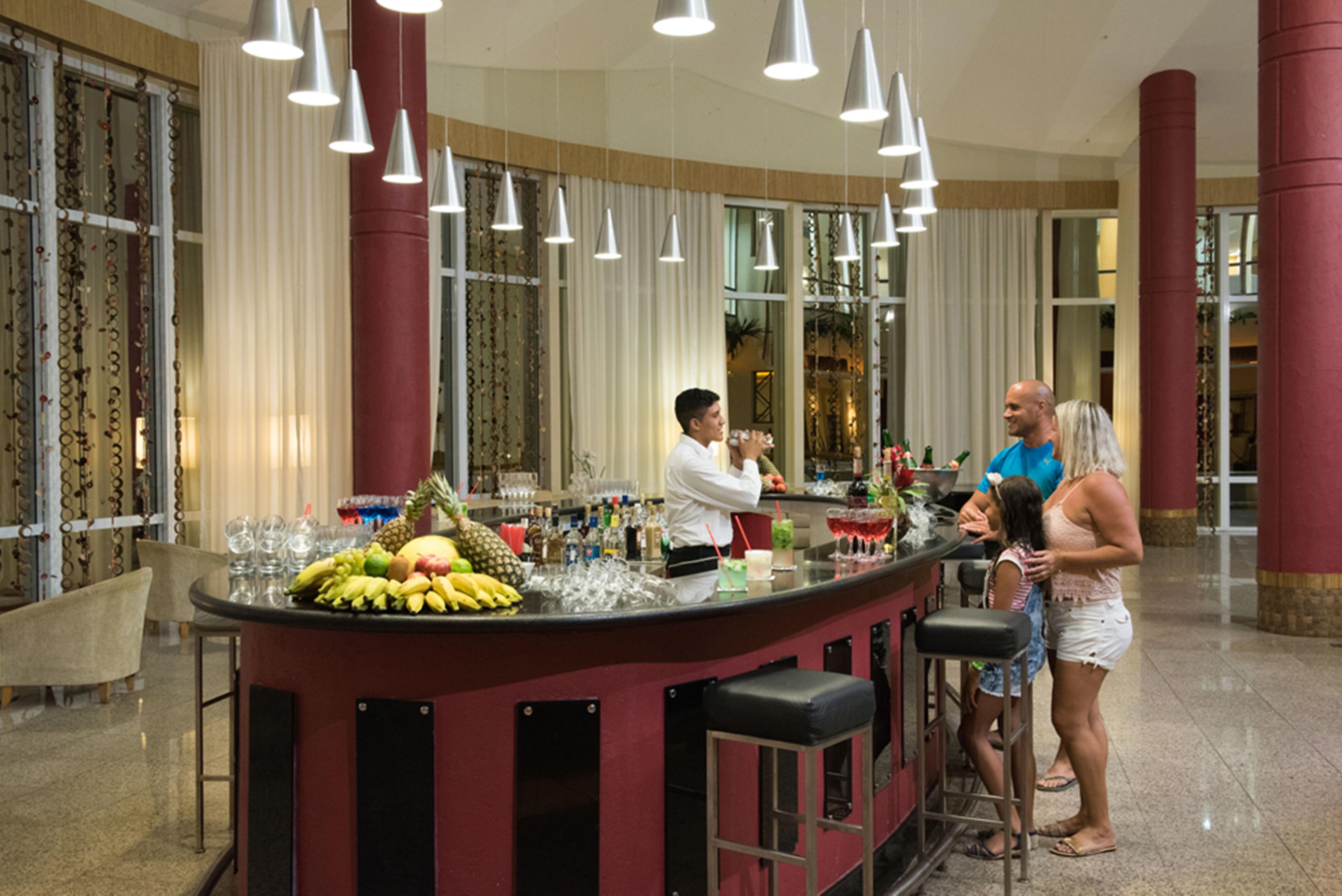 Vila Gale Eco Resort Angra Ангра дос Рейс Екстериор снимка A bar at a resort