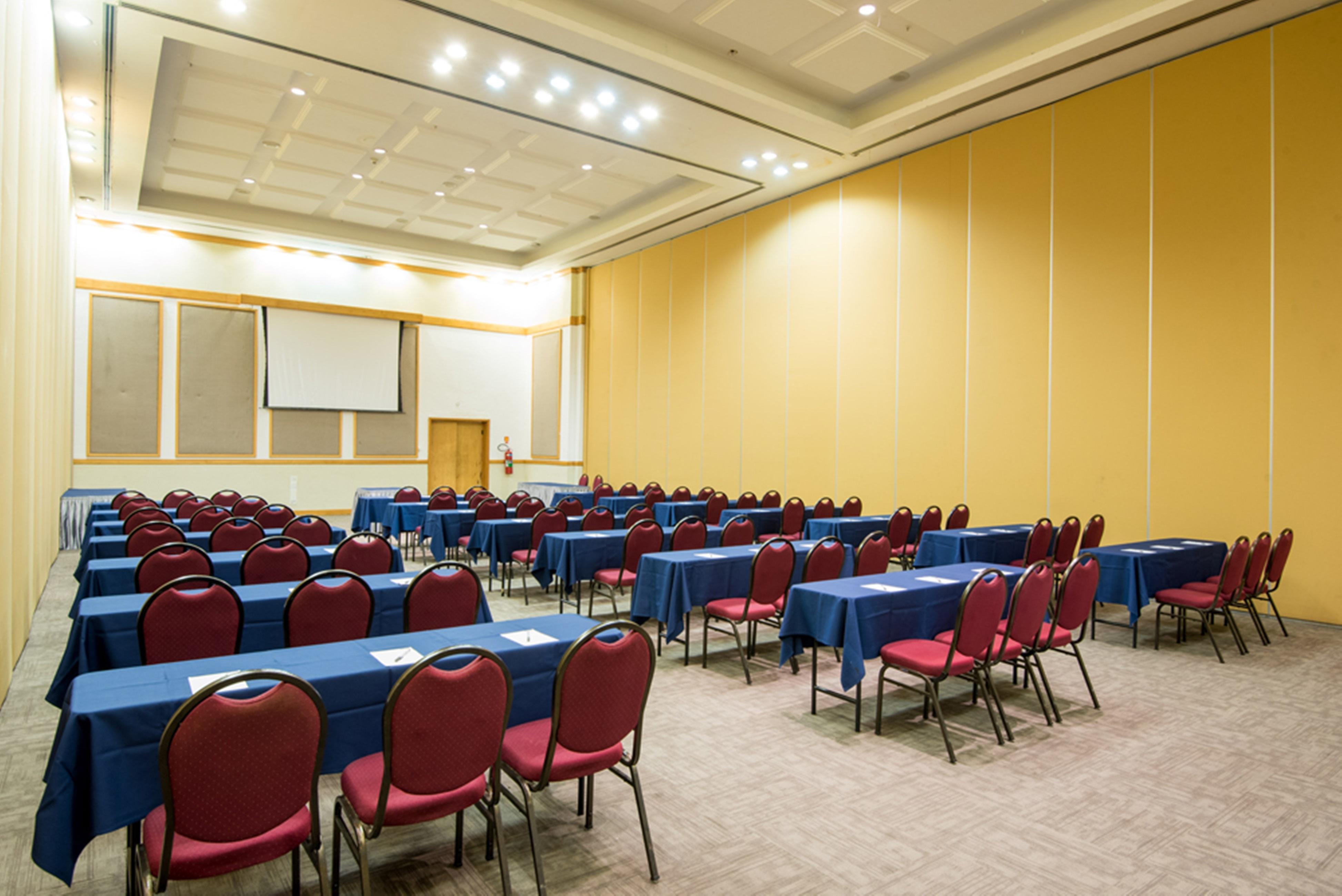 Vila Gale Eco Resort Angra Ангра дос Рейс Екстериор снимка A typical conference room